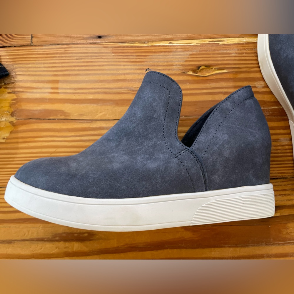 Navy Wedge/platform Side Slit Sneaker. Size 9. Never worn